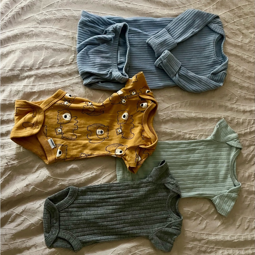 Preemie Bundle! Set of 3 bodysuits and 1 gown (3 Carters, 1 Gerber)